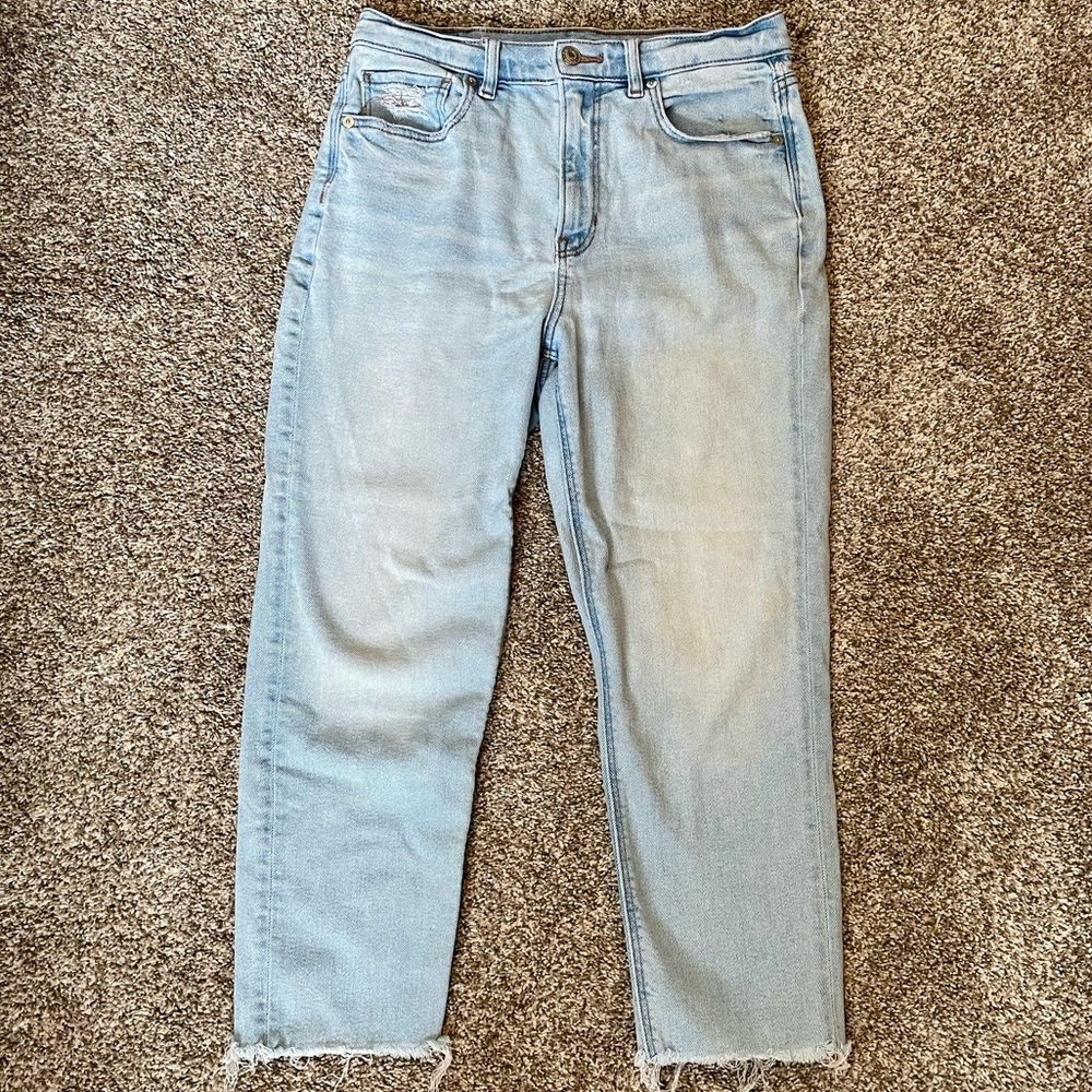 American Eagle Stretch Straight Mom Jean